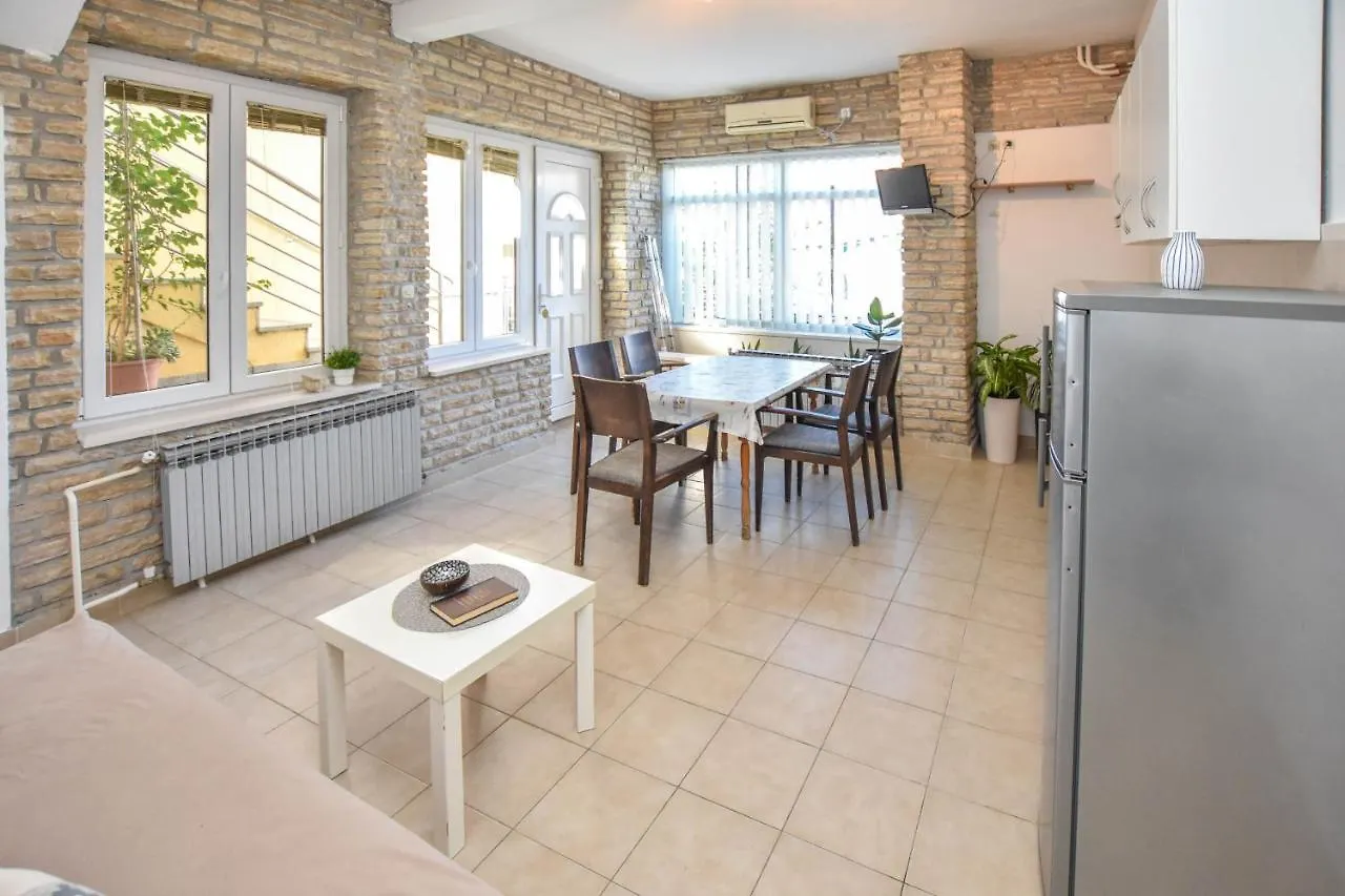 Apartments Flora Pakostane Croatia