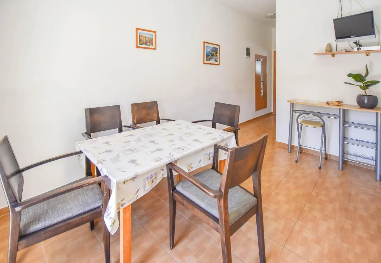 Apartments Flora Pakostane 0*,  Croatia